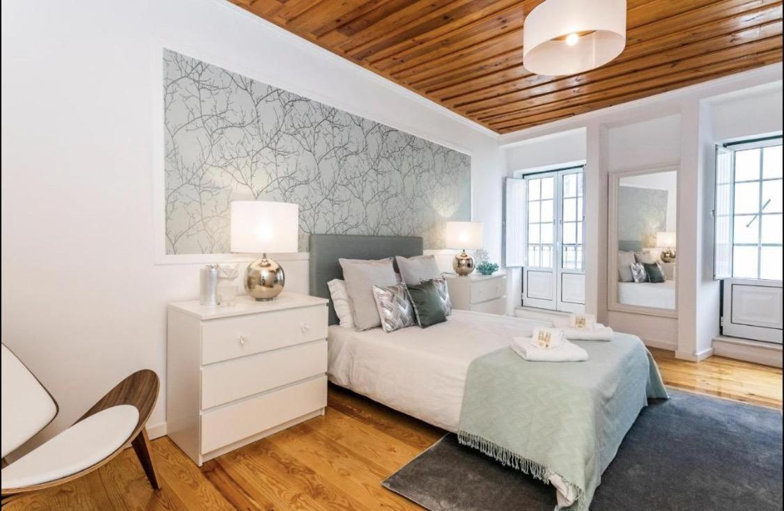 Sao Bento 1 Bedroom Garden Apartment Lisbon